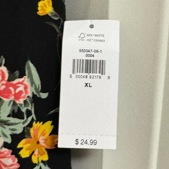 BNWT Old Navy Keyhole Floral Sleeveless Blouse - Picture 4 of 4